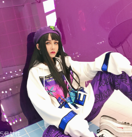 絲絨衛(wèi)衣怎么搭配圖片 這些款式紅遍ins 絲絨衛(wèi)衣怎么搭配圖片 這些款式紅遍ins