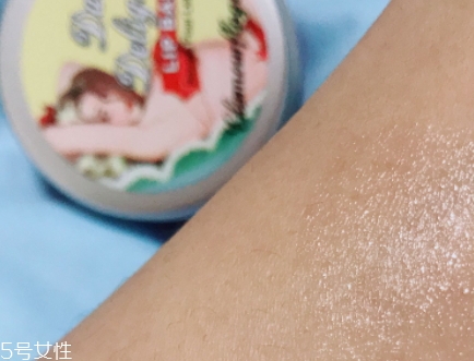 潤(rùn)唇膏保質(zhì)期是多久？過(guò)期的潤(rùn)唇膏不建議使用