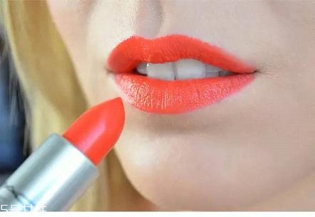 啞光口紅適合什么樣的人？這些口紅一樣都不能少