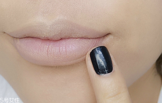 啞光口紅適合什么樣的人？這些口紅一樣都不能少