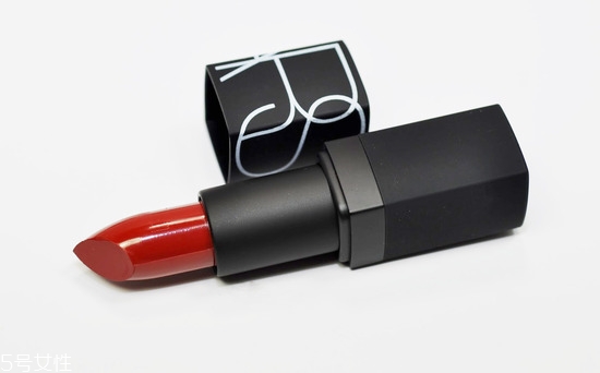 唇色深適合什么顏色口紅？多嘗試才會找到最適合自己的