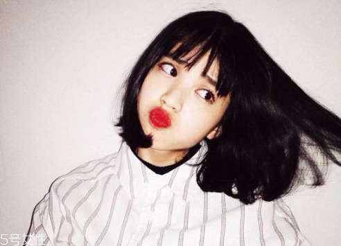 內(nèi)扣短發(fā)適合什么臉型？臉小是關鍵