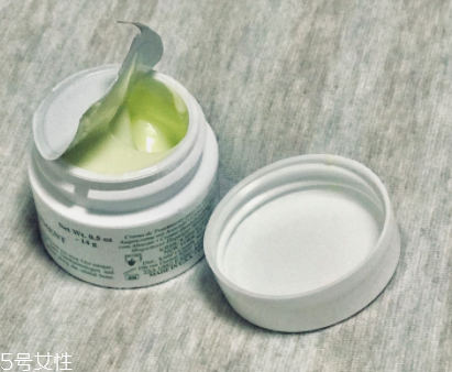 冬天護(hù)膚用霜還是乳？6款適合冬天用的護(hù)膚品推薦