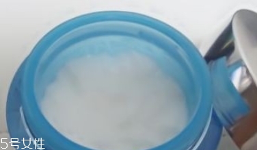 紀(jì)梵希水漾活妍面霜好用嗎？冰淇淋質(zhì)地的面霜評(píng)測(cè)