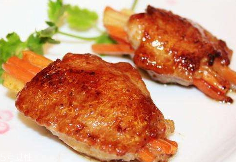 微波爐烤雞翅用什么裝 視情況而定 微波爐烤雞翅用什么裝 視情況而定