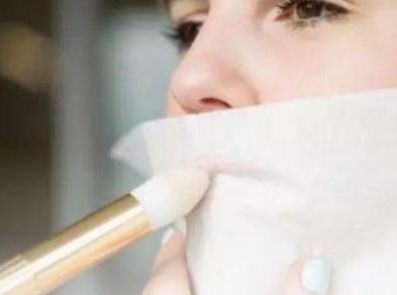 口紅是粘杯好還是不沾杯好？不沾杯的口紅不一定是好口紅