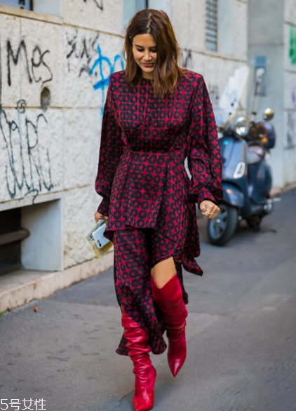 o型腿穿過膝靴好看嗎？掩飾腿型小不足