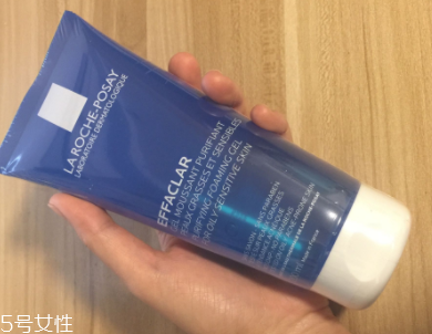 痘痘反復長是什么原因？基礎護膚不夠用心