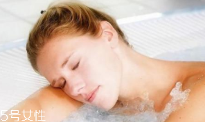 洗澡皮膚搓破了怎么辦？保持干燥別感染