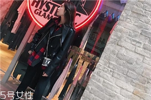 短款皮衣怎么搭配好看？酷girl的冬日選擇