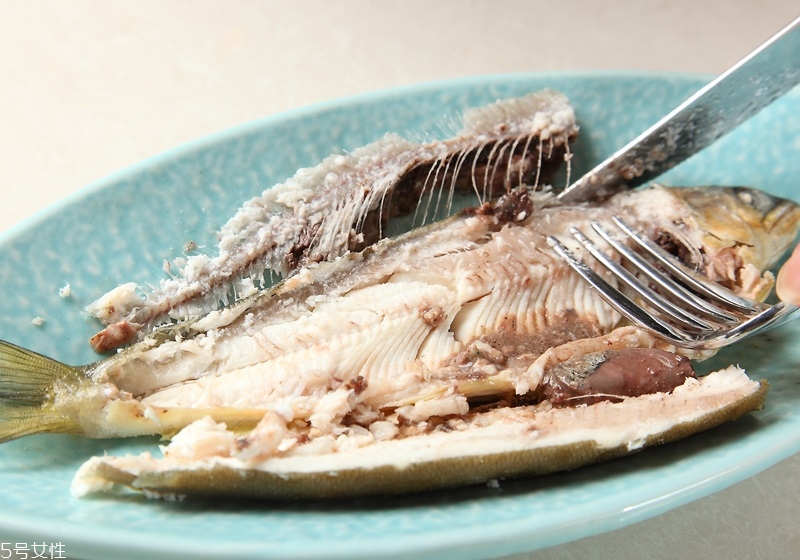 魚刺卡在喉嚨怎么辦 唯一正解就醫(yī) 魚刺卡在喉嚨怎么辦 唯一正解就醫(yī)