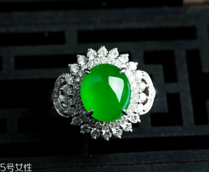 翡翠冰種和糯種哪個好？原來有這么大的區(qū)別