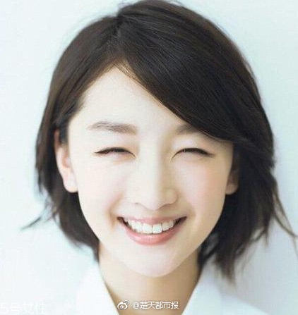 短發(fā)發(fā)尾外翻的發(fā)型怎么弄？誰弄誰美