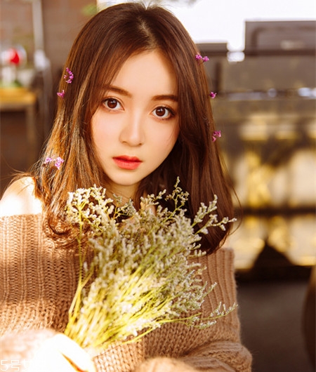 圓臉妹子適合什么發(fā)型？短發(fā)更能突顯氣質