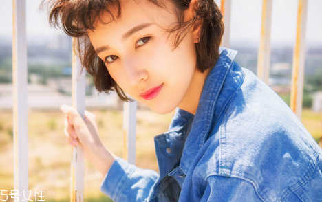 短發(fā)怎么做新娘造型？編發(fā)好看又簡(jiǎn)單