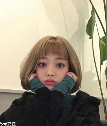圓臉妹子適合什么發(fā)型？短發(fā)更能突顯氣質
