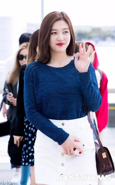 短發(fā)發(fā)尾外翻的發(fā)型怎么弄？誰弄誰美