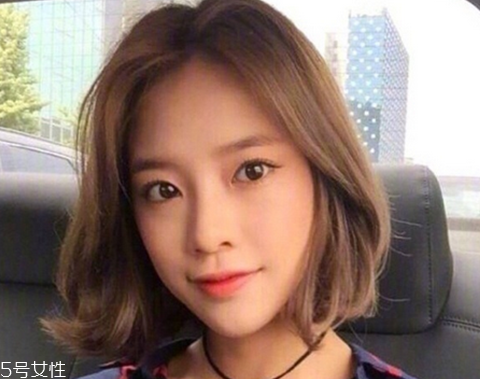 短發(fā)波波頭怎么樣好看 知性又輕熟的韓式中分短發(fā) 短發(fā)波波頭怎么樣好看 知性又輕熟的韓式中分短發(fā)