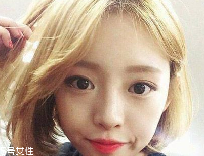 短頭發(fā)染什么顏色好看洋氣顯白？短發(fā)這樣弄好看又大方