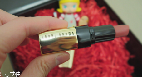 送閨蜜新年禮物怎么挑選？送這些美妝產(chǎn)品她會尖叫