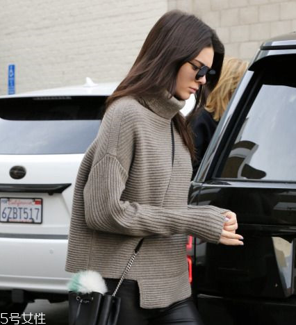 毛衣短了怎么加長(zhǎng)？在家就能輕松改