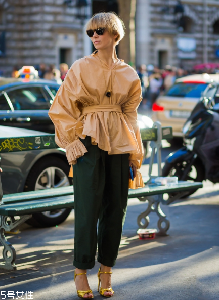 屁股大的女生穿什么褲子好看？這樣穿顯瘦又有氣質(zhì)