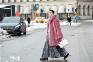 皮草下身搭配什么好看？這個冬天不怕冷