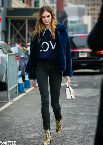 皮草下身搭配什么好看？這個冬天不怕冷