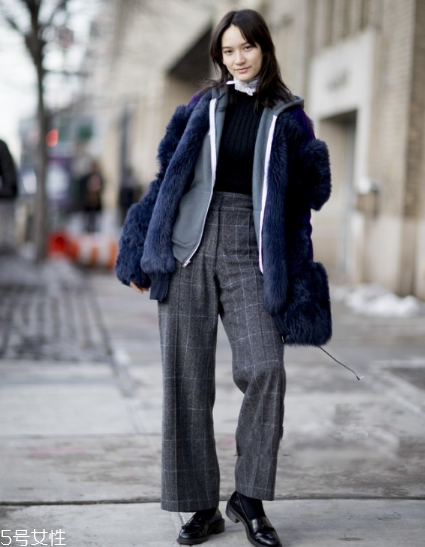 皮草下身搭配什么好看？這個冬天不怕冷