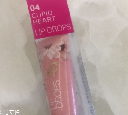 唇蜜可以單獨使用嗎？搭配其他產(chǎn)品效果更好