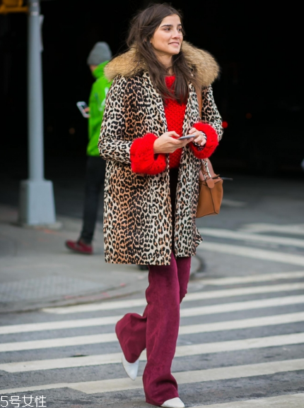 皮草里面搭配什么好看？選對內(nèi)搭是關(guān)鍵