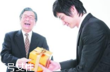 給領(lǐng)導(dǎo)送禮怎么說合適？真誠并且要注意分寸