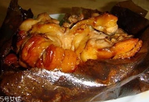 紙包雞怎么吃 紙包雞的吃法 紙包雞怎么吃 紙包雞的吃法