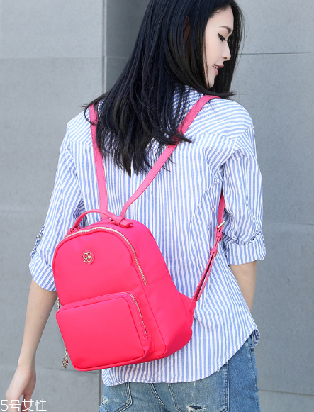 2018流行什么款式雙肩包？出街玩耍的標配