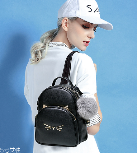 2018流行什么款式雙肩包？出街玩耍的標配