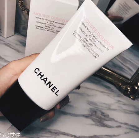 vidivici洗面奶和香奈兒洗面奶哪個好用 vidivici洗面奶和香奈兒洗面奶哪個好用