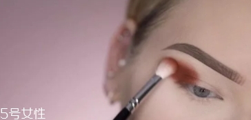 huda beauty沙漠盤怎么畫？油管大神一步步示范