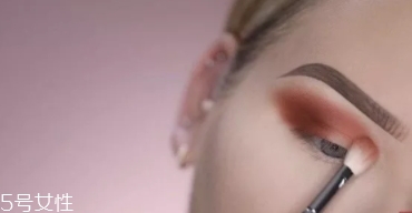 huda beauty沙漠盤怎么畫？油管大神一步步示范