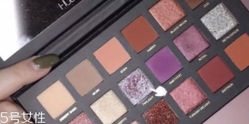 huda beauty沙漠盤怎么畫？油管大神一步步示范