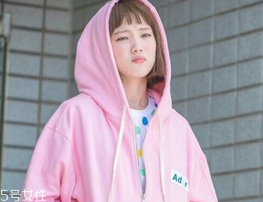 李圣經(jīng)同款短發(fā)怎么打理？吹頭發(fā)的時(shí)候盡量吹發(fā)根