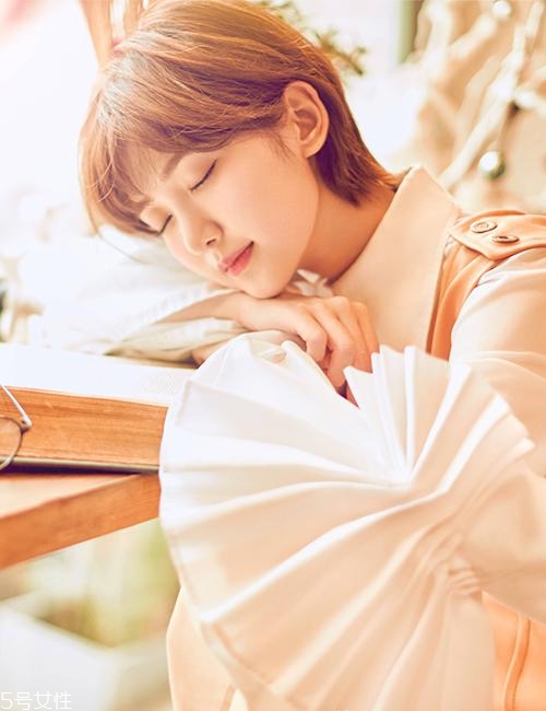 外翹短發(fā)適合什么臉型？再燙內(nèi)扣你就out了