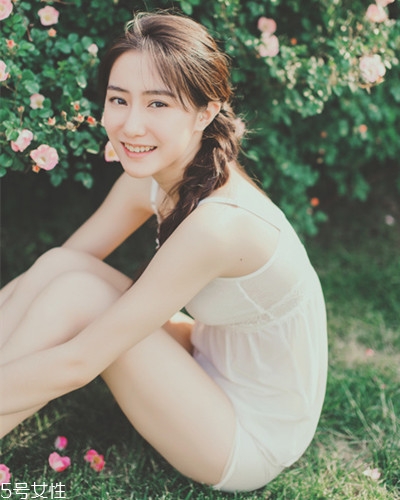 鵝蛋臉扎什么馬尾好看？肉肉臉適合這些發(fā)型