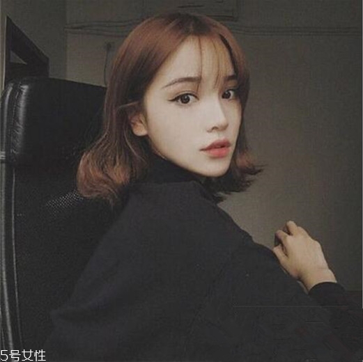 齊肩發(fā)怎么燙好看？女生發(fā)型設計與臉形搭配