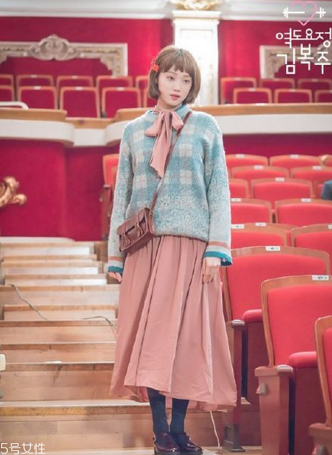 李圣經(jīng)同款短發(fā)怎么打理？吹頭發(fā)的時(shí)候盡量吹發(fā)根