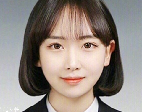 短發(fā)波波頭怎么樣好看 知性又輕熟的韓式中分短發(fā) 短發(fā)波波頭怎么樣好看 知性又輕熟的韓式中分短發(fā)