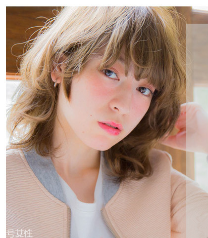 鉆石臉適合什么發(fā)型？流行色也隨之而來