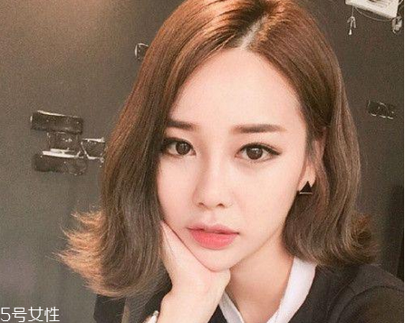 鉆石臉適合什么發(fā)型？流行色也隨之而來