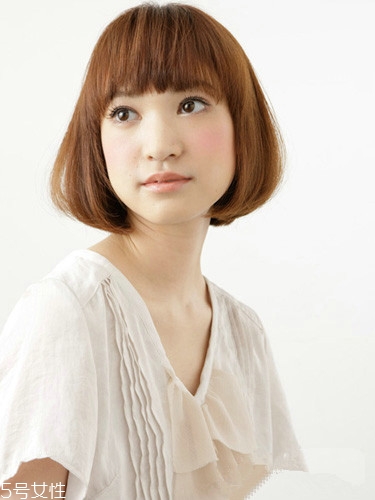 齊劉海適合什么卷發(fā)？如何選擇適合自己的發(fā)型