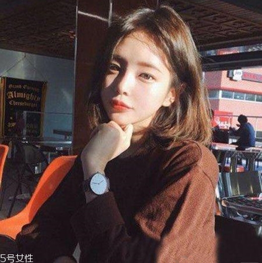 齊肩發(fā)怎么燙好看？女生發(fā)型設計與臉形搭配