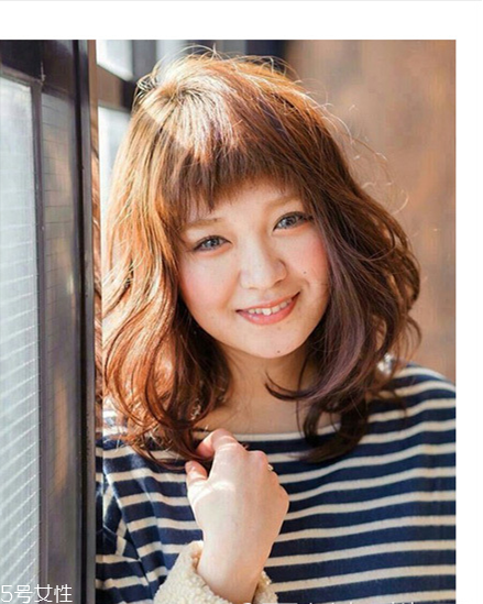 齊劉海適合什么卷發(fā)？如何選擇適合自己的發(fā)型